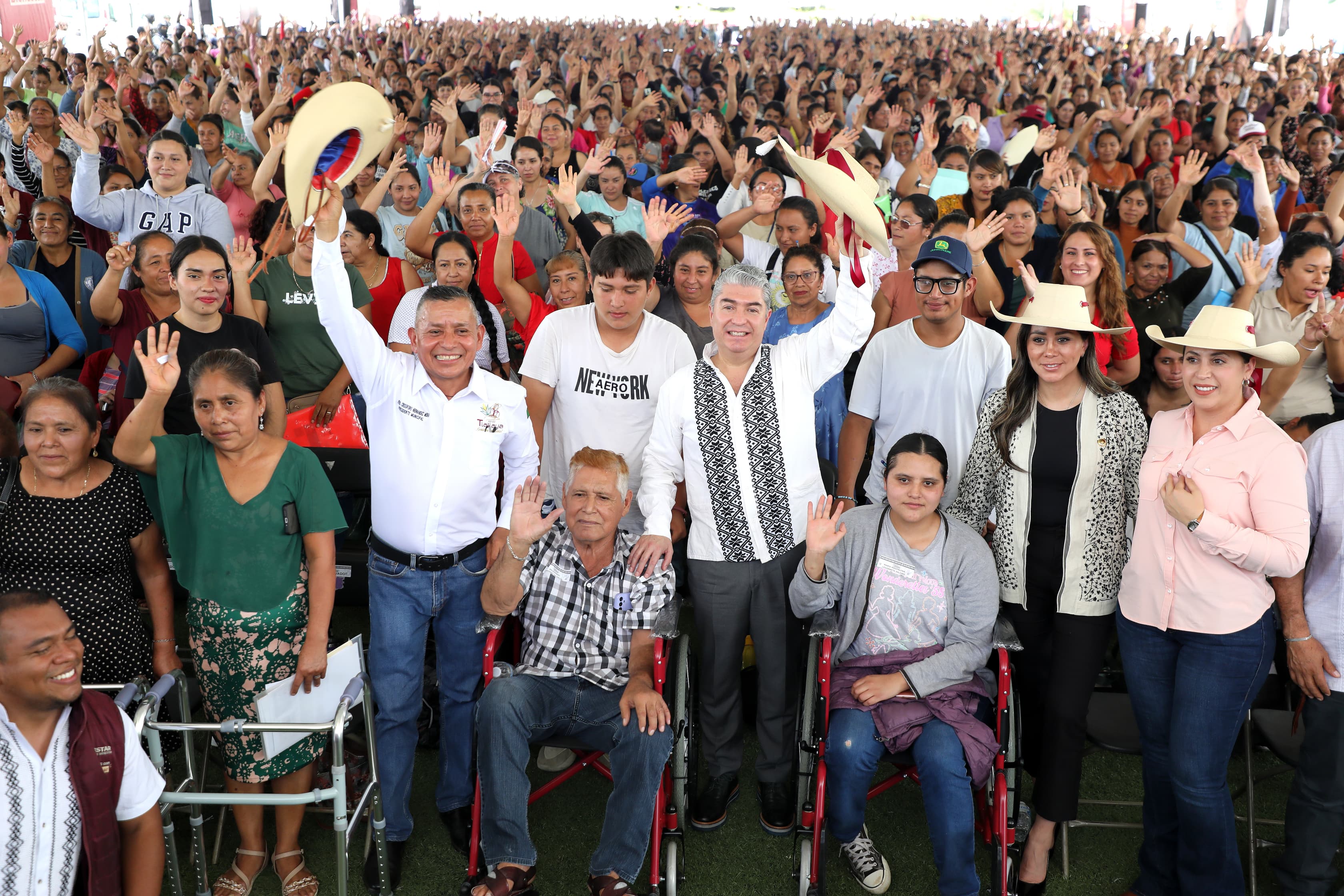 Avanza transformación social en el sur del EdoMéx: Entrega GEM 2,500 tarjetas “Mujeres con Bienestar” en Tlatlaya
