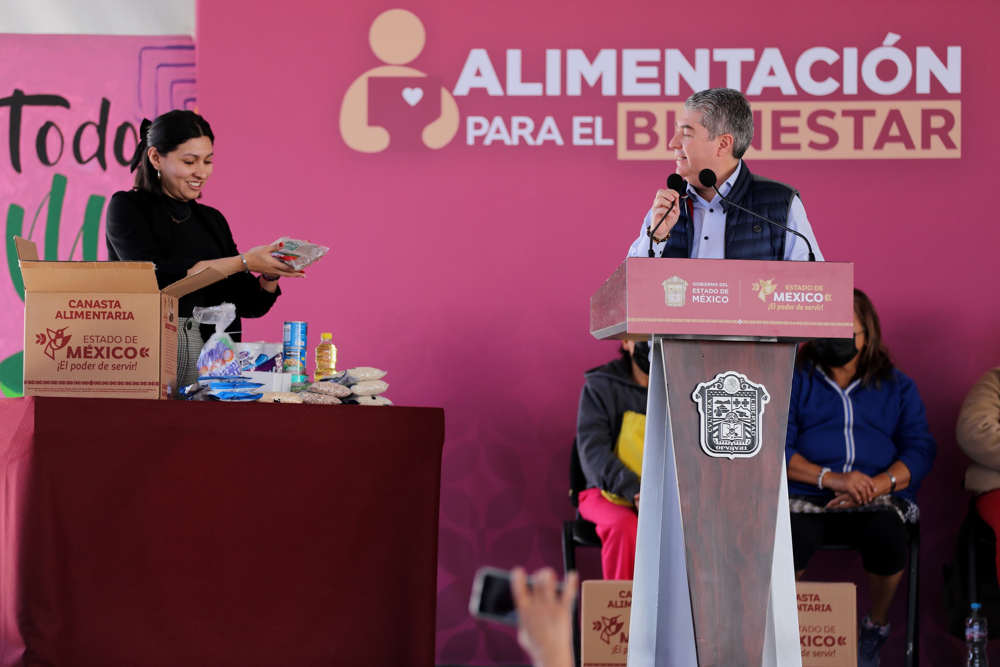 ECATEPEC, Estado de México.- El Gobierno de la Maestra Delfina Gómez Álvarez, a través de la Secretaría de Bienestar dio inicio al Programa Alimentación para el Bienestar en el Estado de México, el cual está dirigido a mujeres de 55 a 64 años, principalmente, que se encuentran en condición de pobreza y carencia de alimentación nutritiva y de calidad