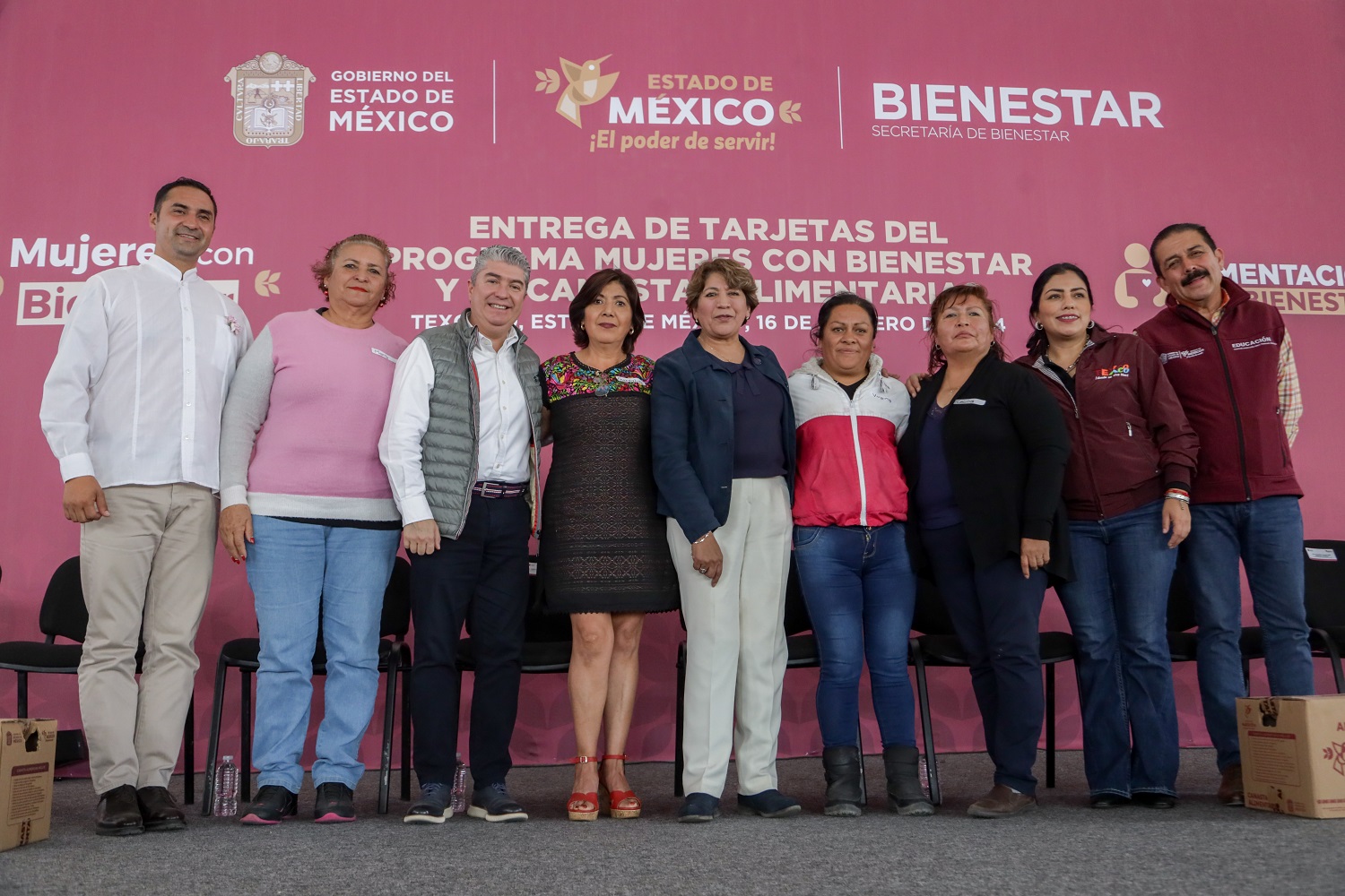 Gobernadora Delfina Gómez entrega 12 mil tarjetas Mujeres con Bienestar y Canastas Alimentarias en Texcoco; “la buena administración permite llevar más recursos a quienes menos tienen”