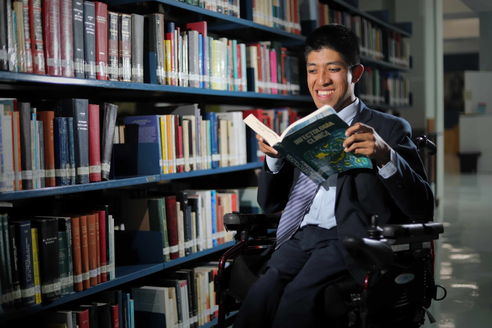 ¡Te gusta la lectura y tienes entre 12 y 29 años! El Gobierno del EdoMéx te invita a los Clubes de Lectura del Fondo de Cultura Económica