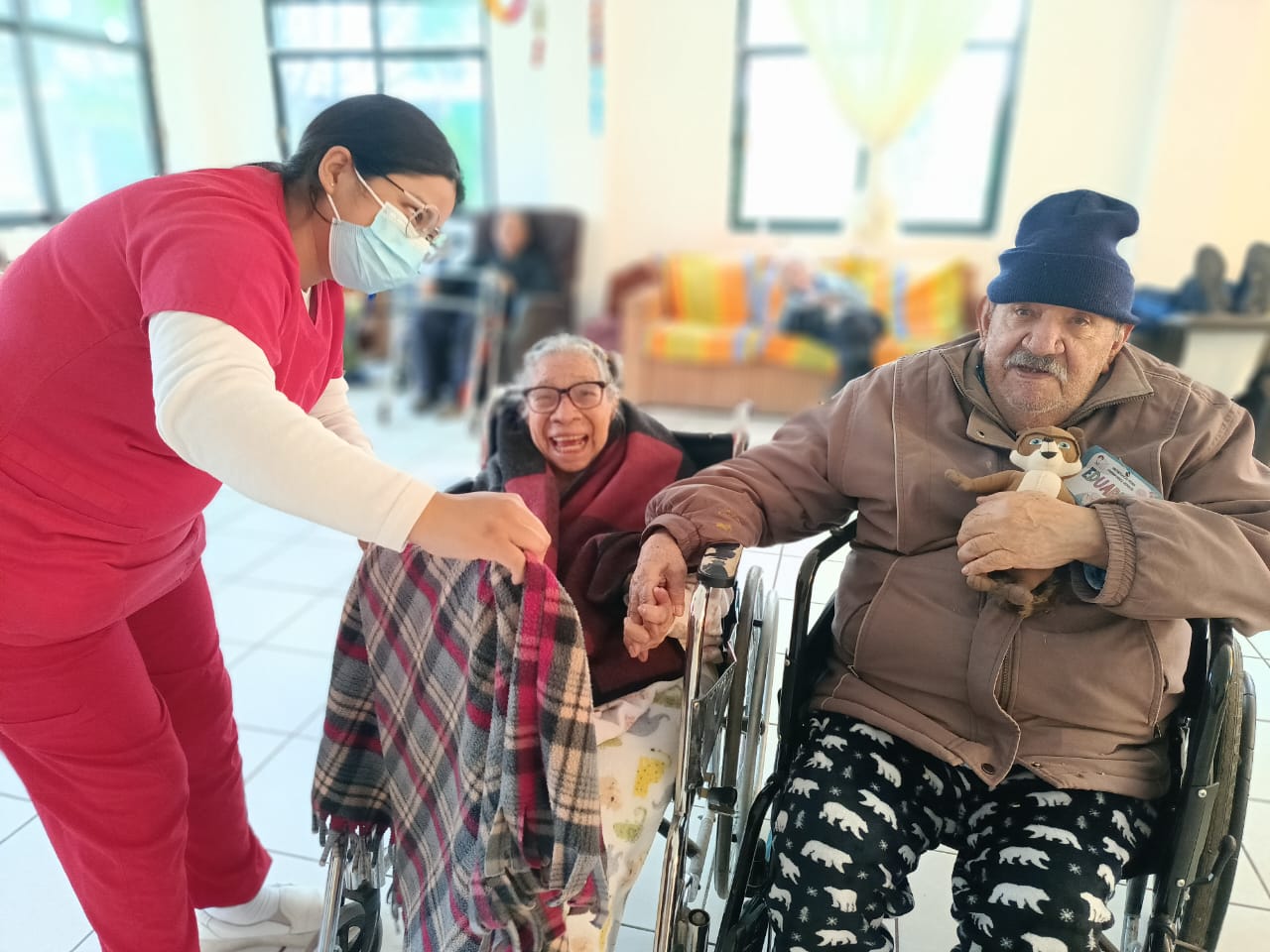 Llama Junta de Asistencia del EdoMéx a donar cobertores y ropa para proteger del frío a grupos vulnerables