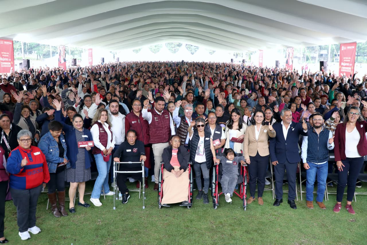 Integra Gobierno de Delfina Gómez a 3 mil beneficiarias de Toluca al Programa Mujeres con Bienestar