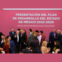 Juan Carlos González Romero, secretario de Bienestar, en la presentación del Plan de Desarrollo del Estado de México 2023-2029 de la administración que encabeza la Gobernadora Delfina Gómez Álvarez.