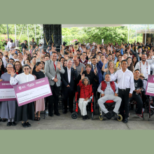 Juan Carlos González Romero, secretario de Bienestar, asistió junto a la gobernadora Delfina Gómez Álvarez a la entrega de estímulos económicos a Organizaciones de la Sociedad Civil en Malinalco.