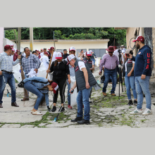 El secretario de Bienestar, Juan Carlos González Romero, participó en la Campaña “Limpiemos Nuestro Edoméx”, realizada en los municipios de Amatepec, Luvianos y Tlatlaya, la cual tuvo como objetivo el fomento del cuidado del medio ambiente. 